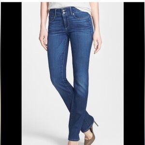 Paige Hidden Hills Straight Medium Blue Washed Jeans